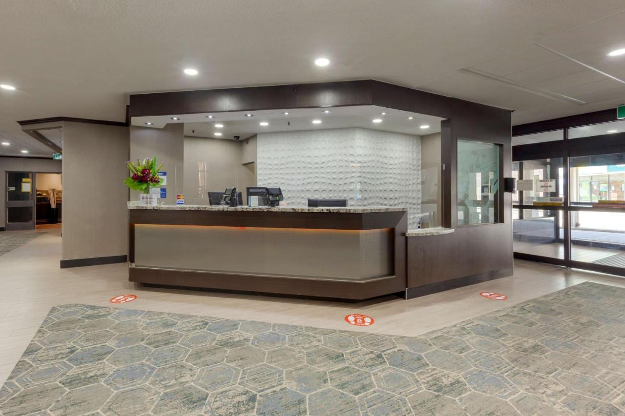 Best Western Plus Toronto Airport Hotel Mississauga Bagian luar foto